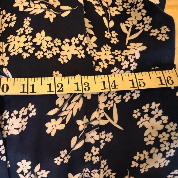 Calvin Klein Button-Up Navy/White Floral Shirt Dress w/waist tie, Sz 12, EUC - Picture 10 of 15